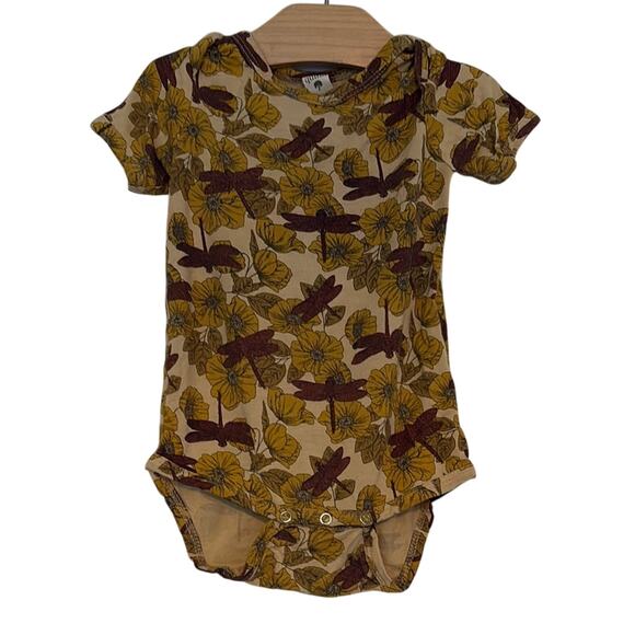 ❤️5/$25❤️ Kate Quinn Bamboo Dragonfly Onesie - Picture 1 of 3